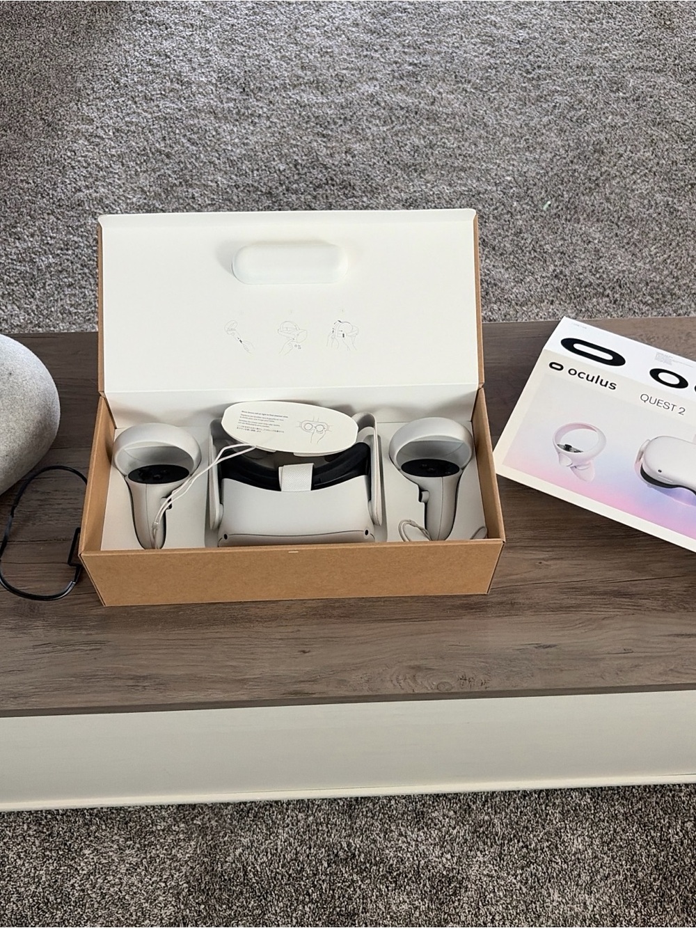 Oculus Quest 2 Standalone VR Headset with Controllers - White